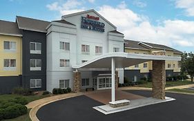 Fairfield Inn & Suites By Marriott Rogers
